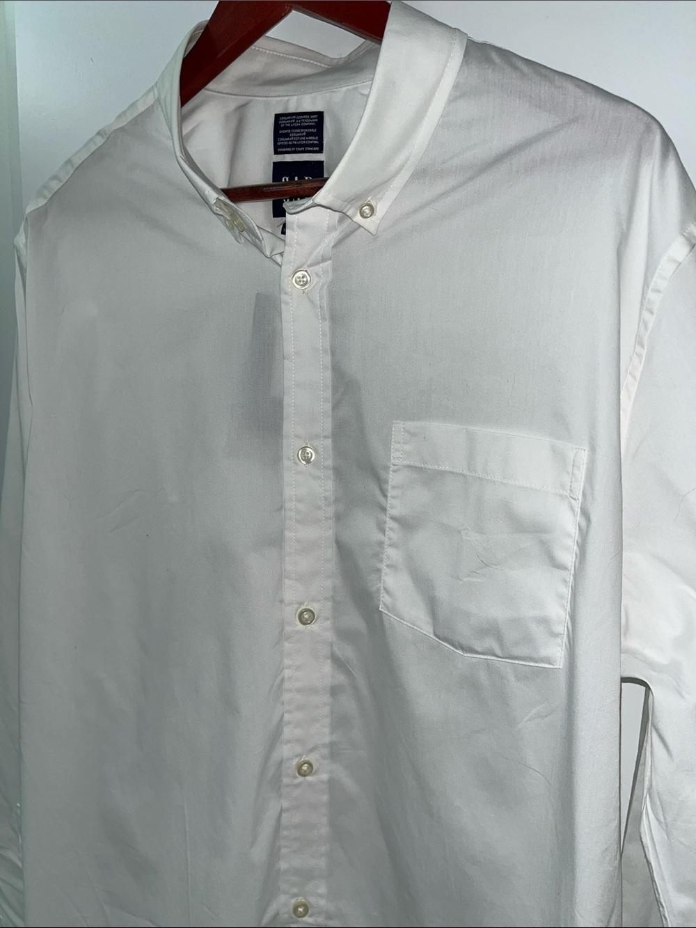 GAP White Long-Sleeve Button-Down Pocket Shirt